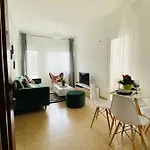 Boho-chic One Bedroom Flat In Apartment Engomi