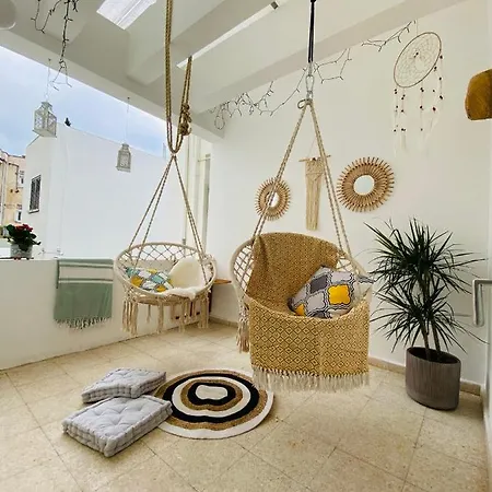 Boho-chic One Bedroom Flat In דירה
