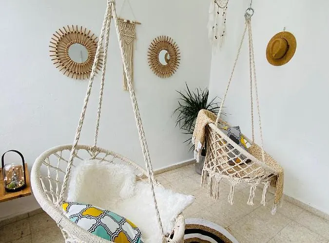 Boho-chic One Bedroom Flat In Lägenhet